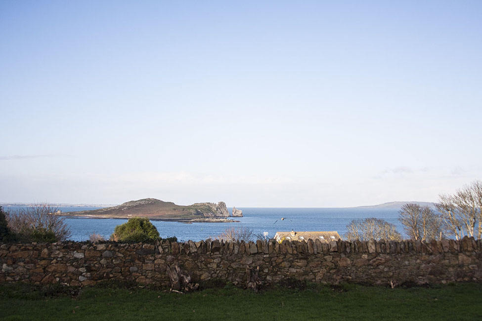 Il cielo di Irlanda ti copre di verde e ti annega di blu