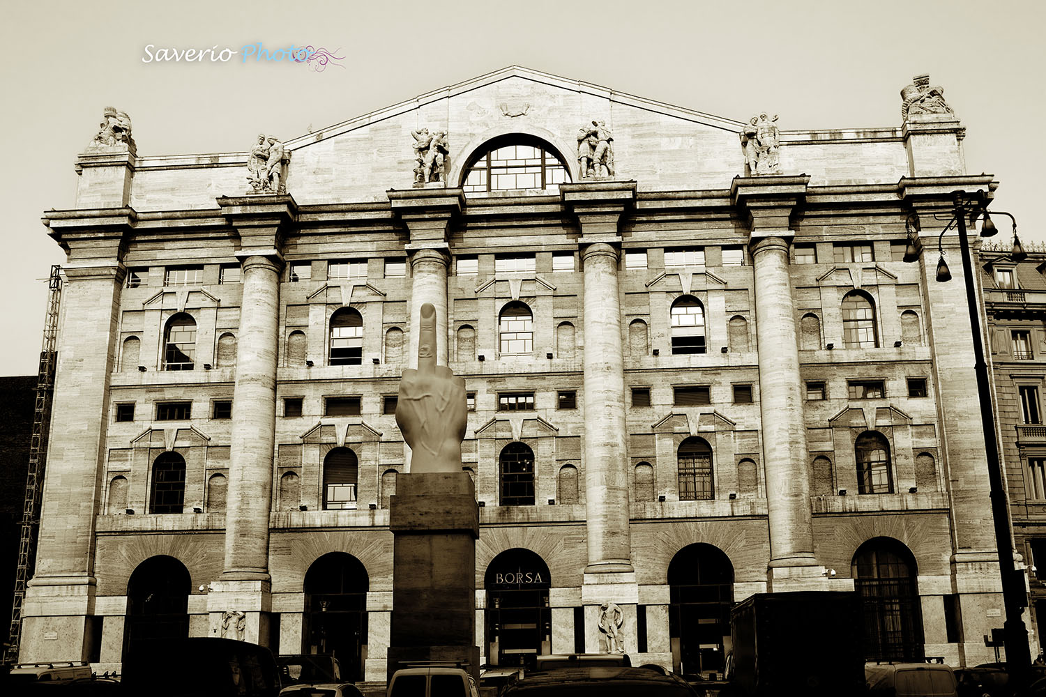 Milano - Palazzo Mezzanotte